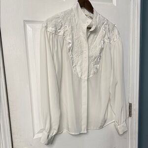 Chic White Embroidered Women's Blouse